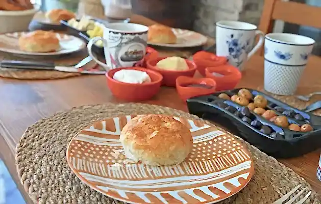 Boyoz, İzmir Kahvaltı mekanları